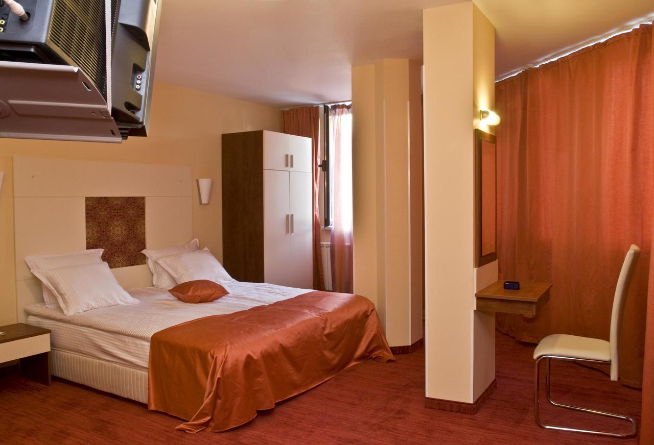 Hotel 4 Zona Sofia Ngoại thất bức ảnh